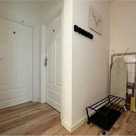 Habitación en casa particular Lambert - Peaceful Retreat, 10 Minutes To Old Town & Seaside Gdansk