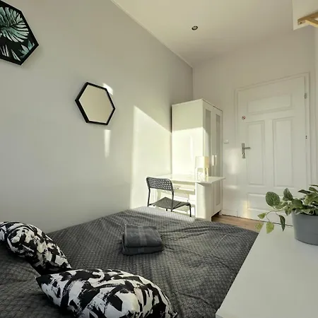 Lambert - Peaceful Retreat, 10 Minutes To Old Town & Seaside * グダニスク