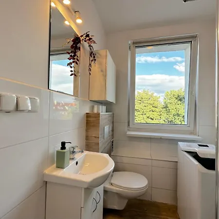 Lambert - Peaceful Retreat, 10 Minutes To Old Town & Seaside 홈스테이 *